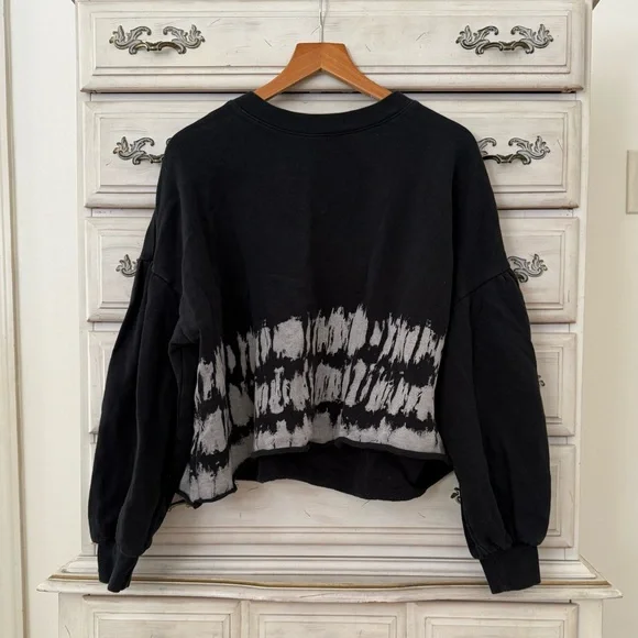 Z Supply Black and White cropped Sweatshirt - Picture 2 of 5